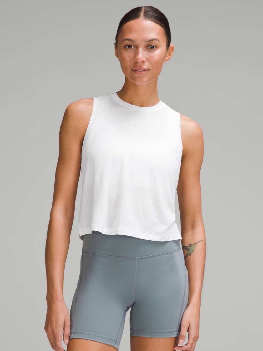 Lululemon Women’s White Sleeveless Cropped Tank Top